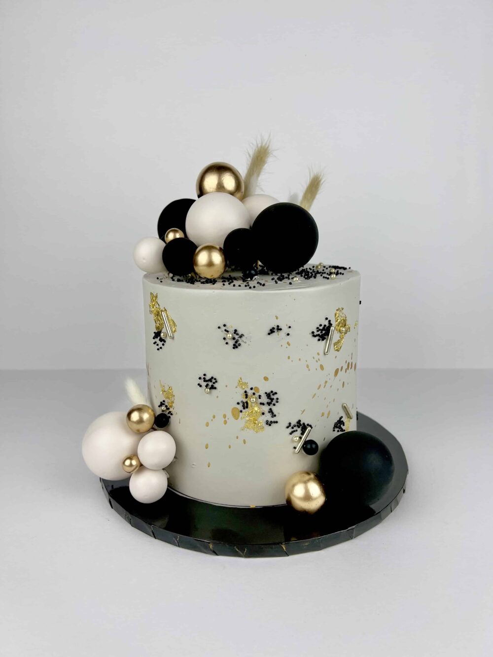 Order Luxury Birthday Cake | London Delivery